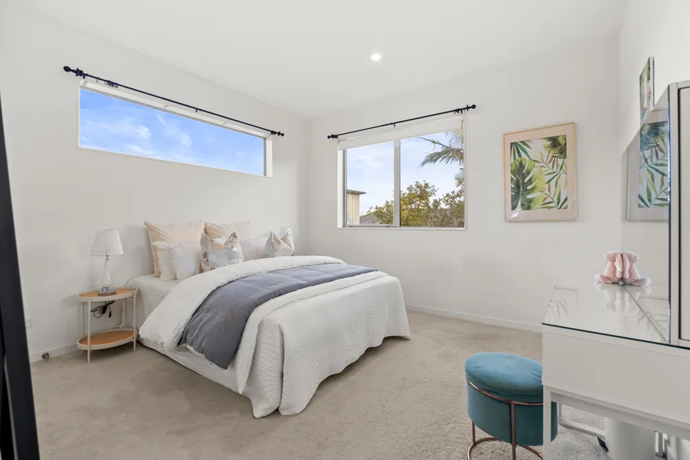Photos of 12 Pommes Way