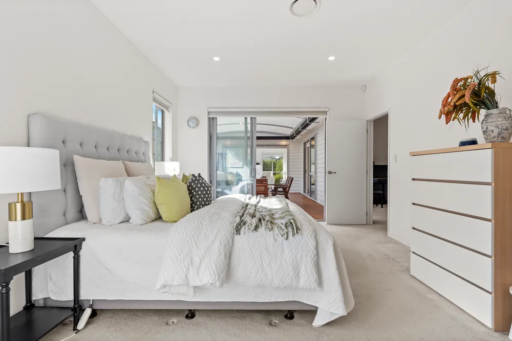 Photos of 12 Pommes Way