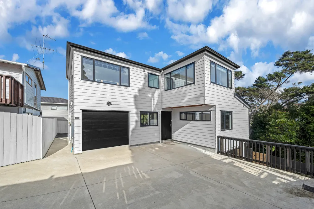 Photos of 17B Cheval Drive