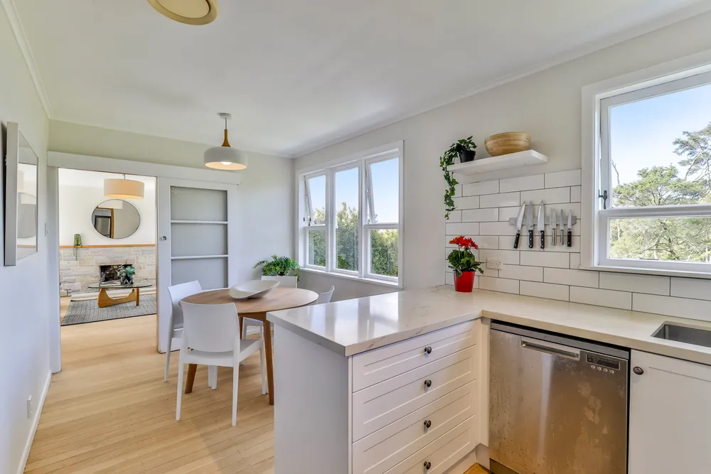 Photos of 208 Old Titirangi Road