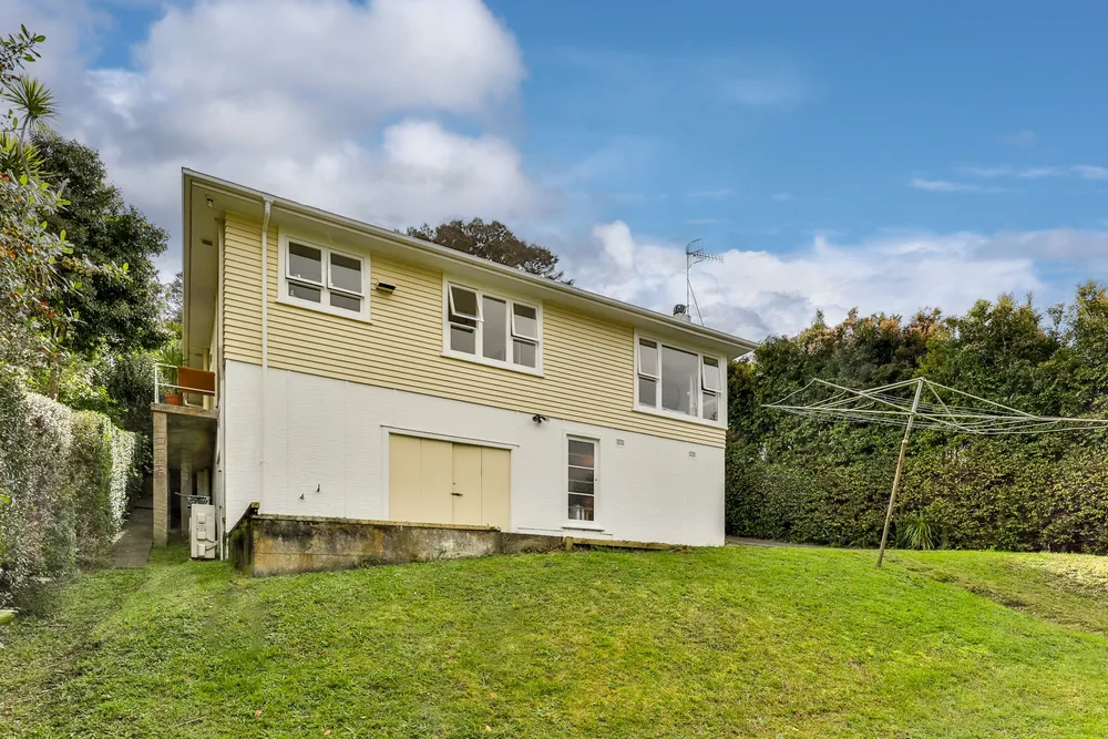 Photos of 208 Old Titirangi Road