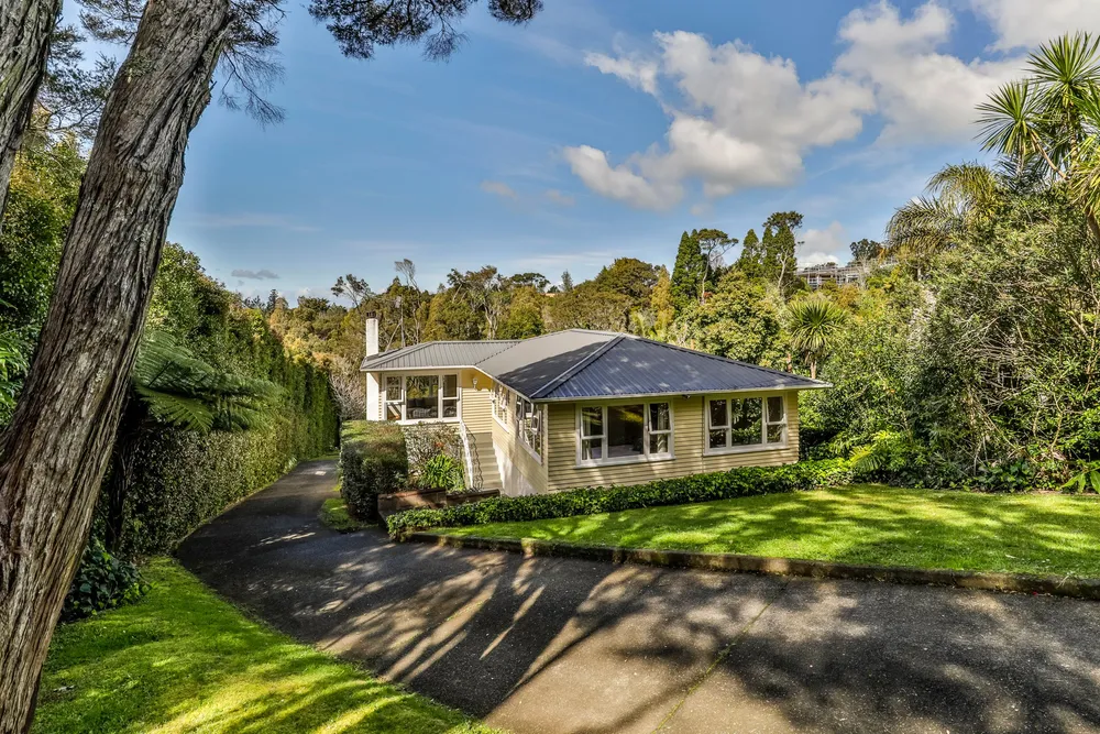 Photos of 208 Old Titirangi Road