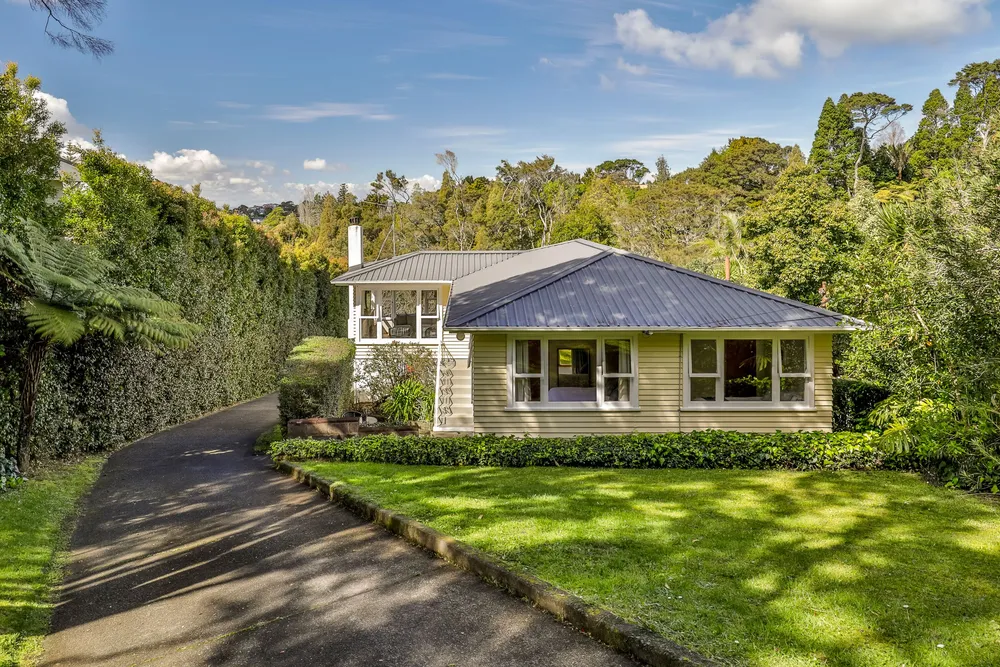 Photos of 208 Old Titirangi Road