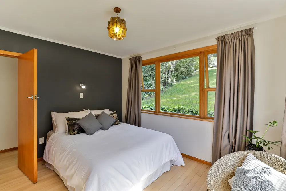 Photos of 208 Old Titirangi Road