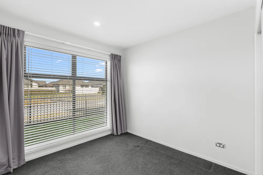 Photos of 20 Skyhawk Road