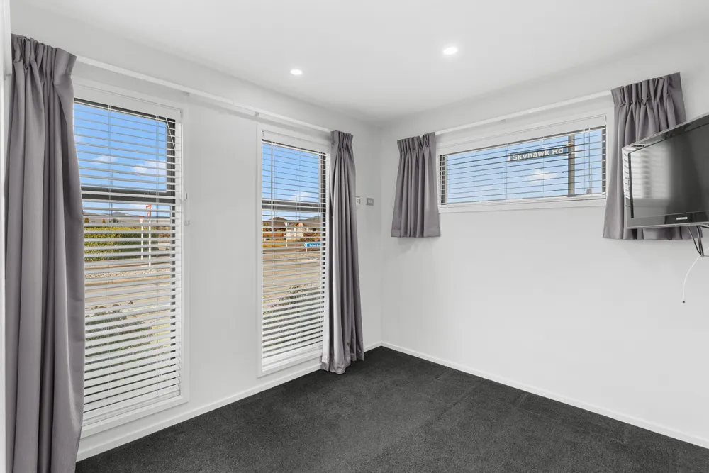 Photos of 20 Skyhawk Road