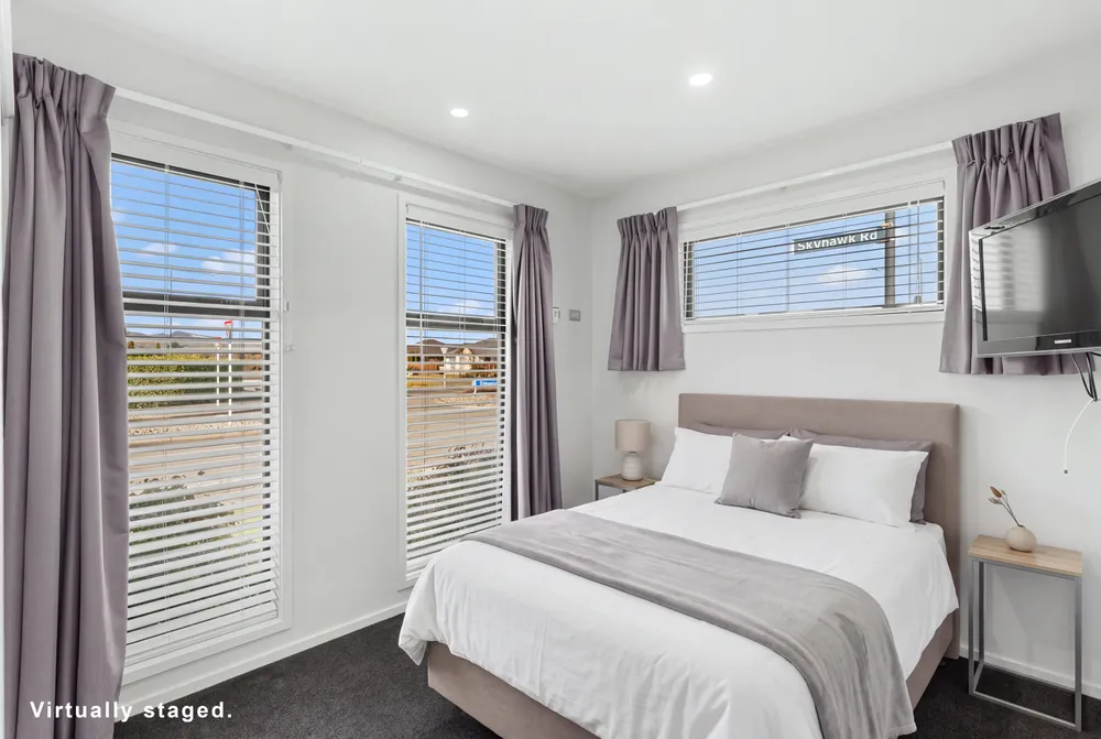 Photos of 20 Skyhawk Road