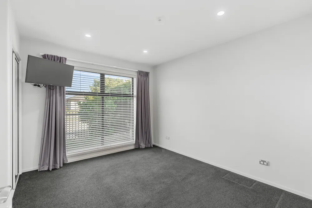 Photos of 20 Skyhawk Road