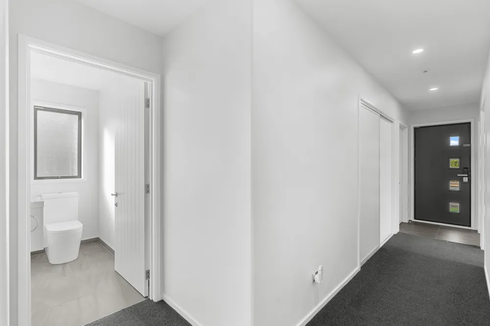 Photos of 20 Skyhawk Road