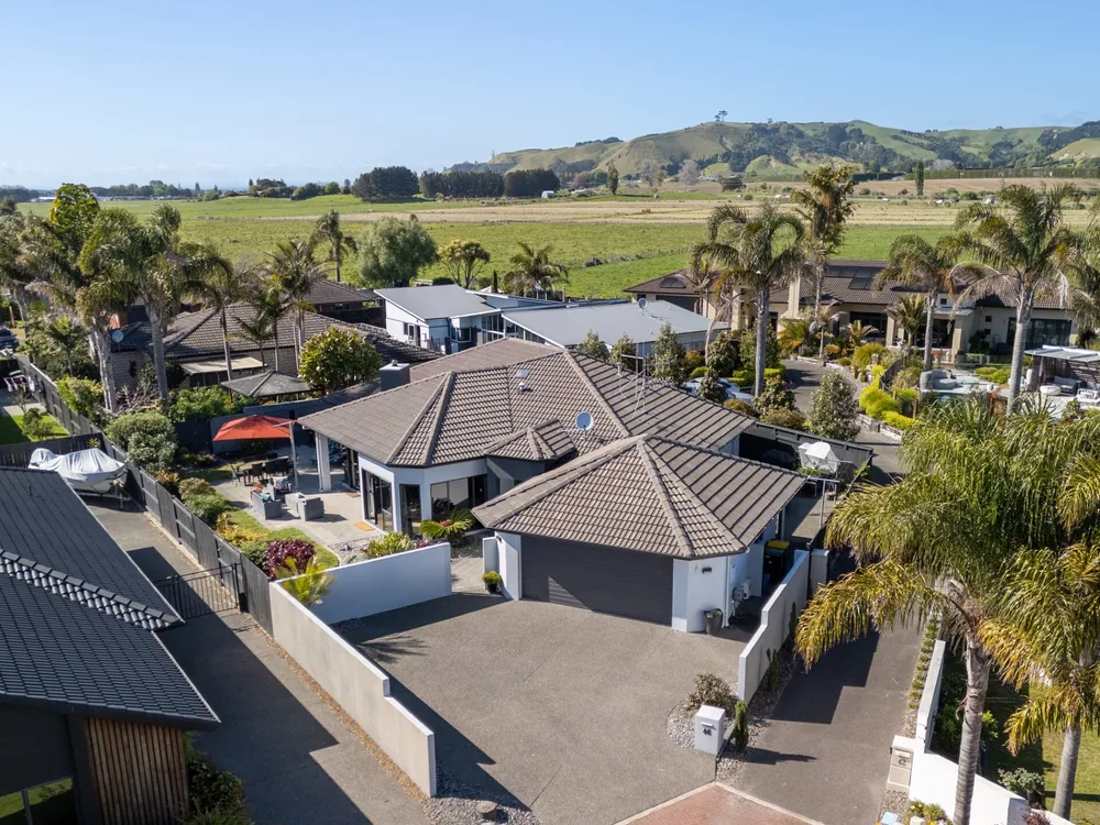 Photos of 46 St Heliers Place