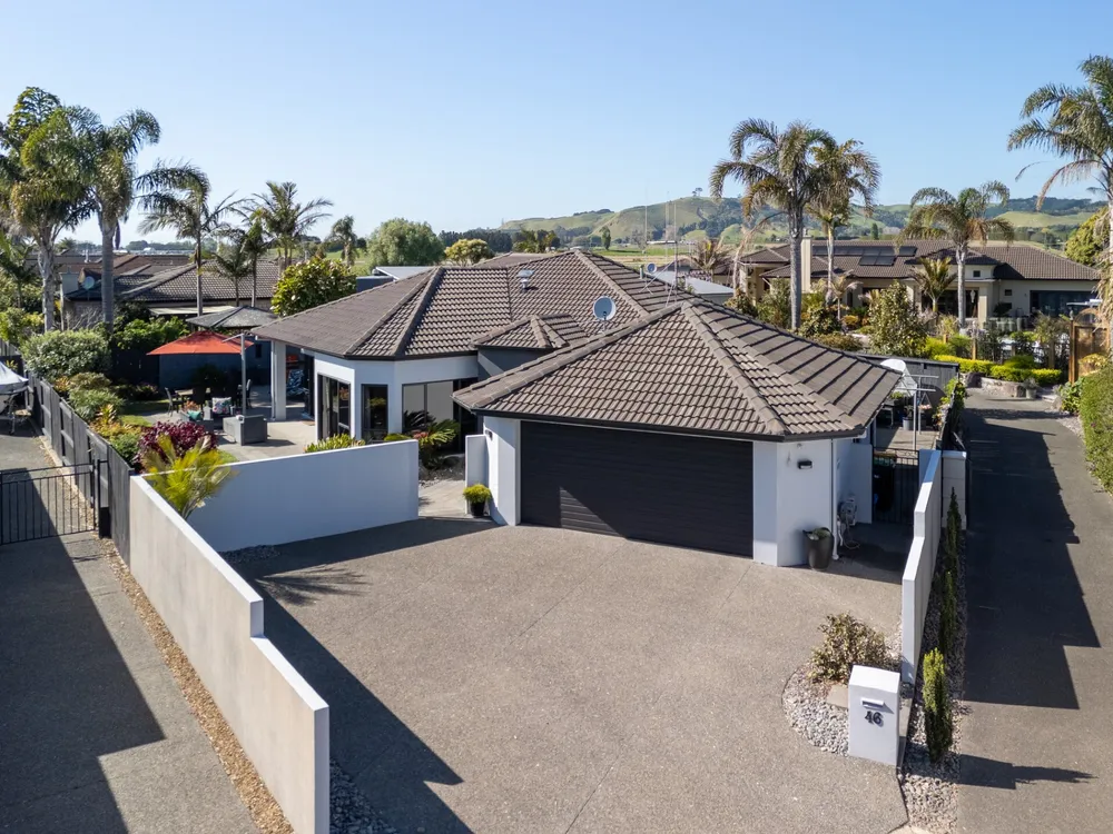 Photos of 46 St Heliers Place