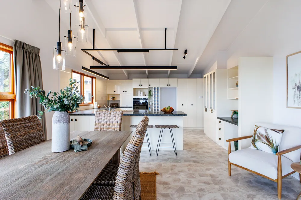 Photos of 98 Otarawairere Road