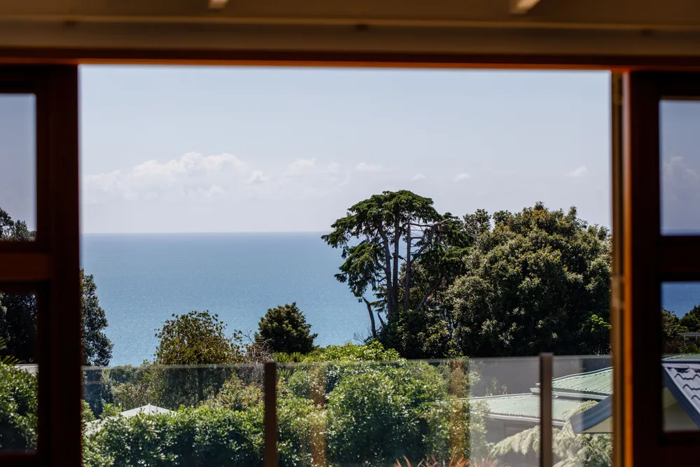 Photos of 98 Otarawairere Road