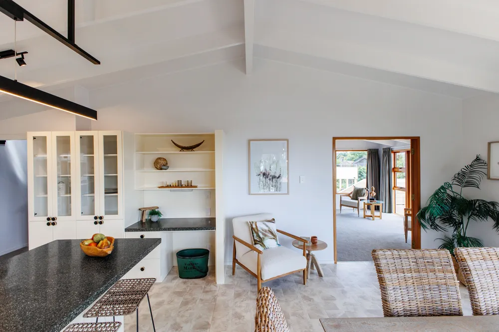 Photos of 98 Otarawairere Road