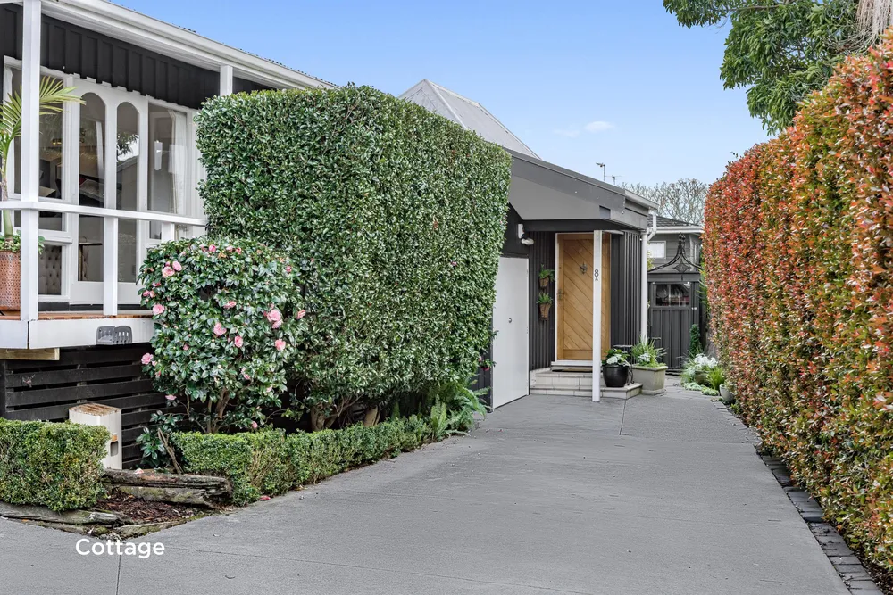 Photos of 8 Loch Street
