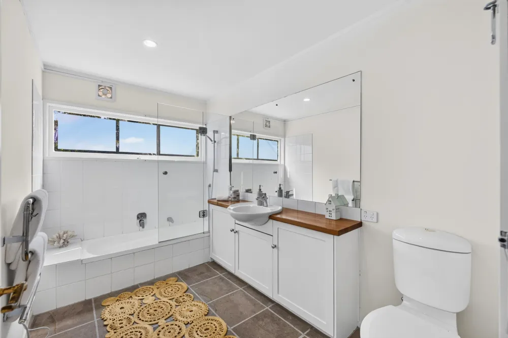 Photos of 8 Loch Street