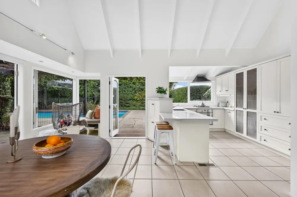 Photos of 8 Loch Street