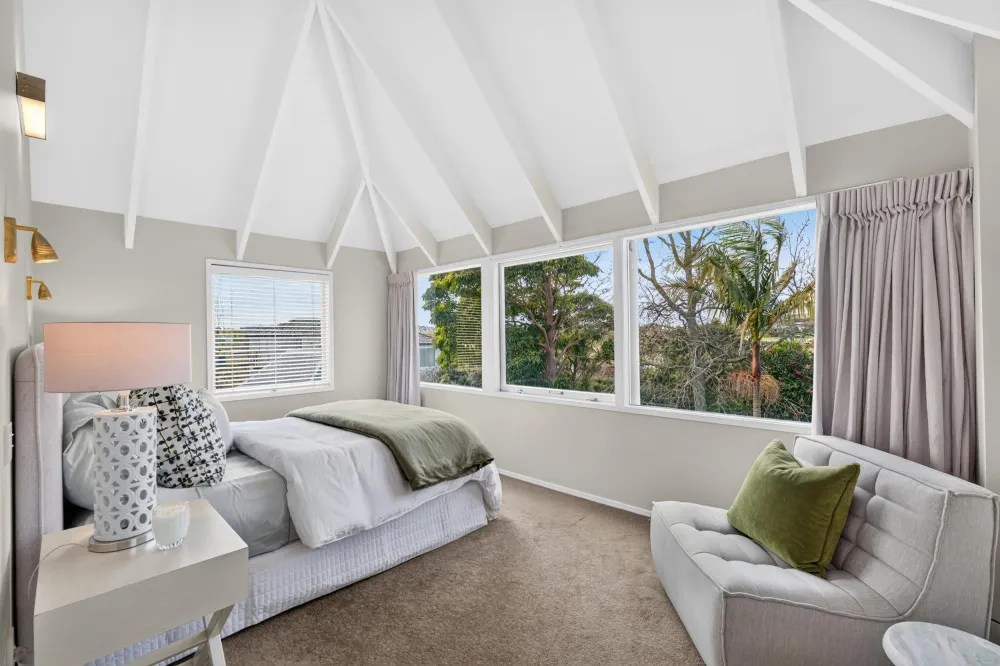 Photos of 8 Loch Street