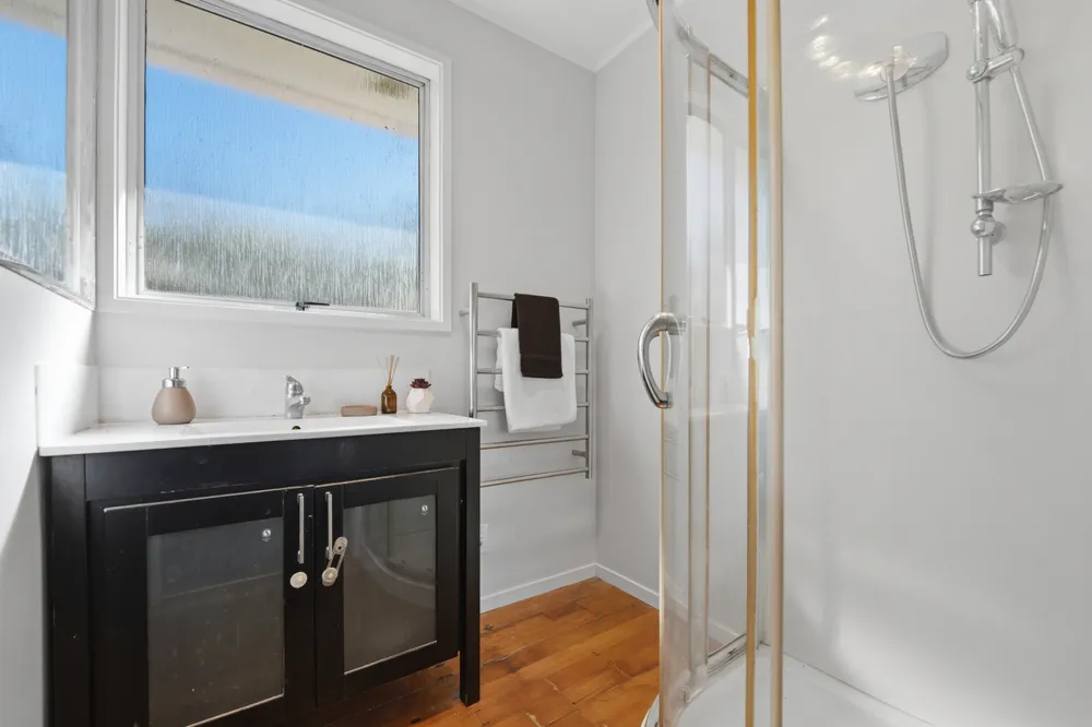 Photos of 28 Kivell Close