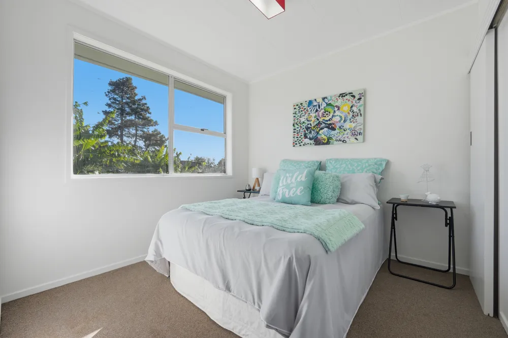 Photos of 28 Kivell Close