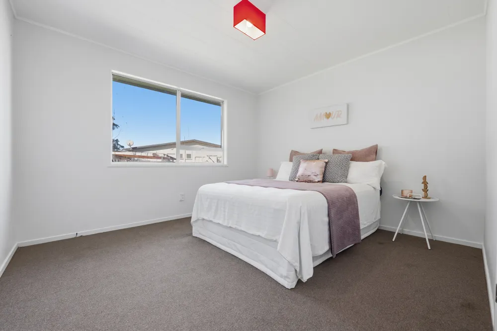 Photos of 28 Kivell Close