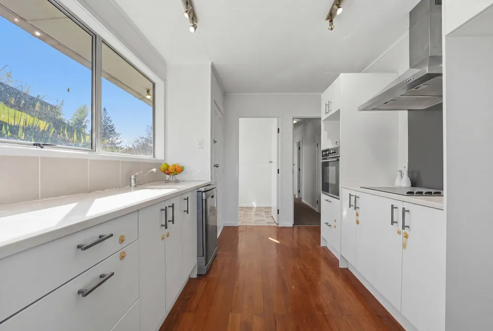 Photos of 28 Kivell Close