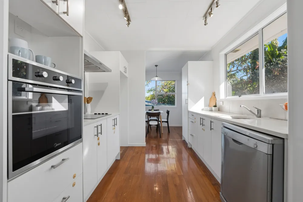 Photos of 28 Kivell Close