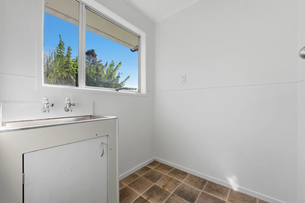Photos of 28 Kivell Close