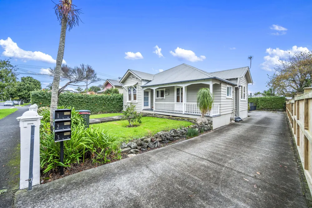 Photos of 9 Matipo Street