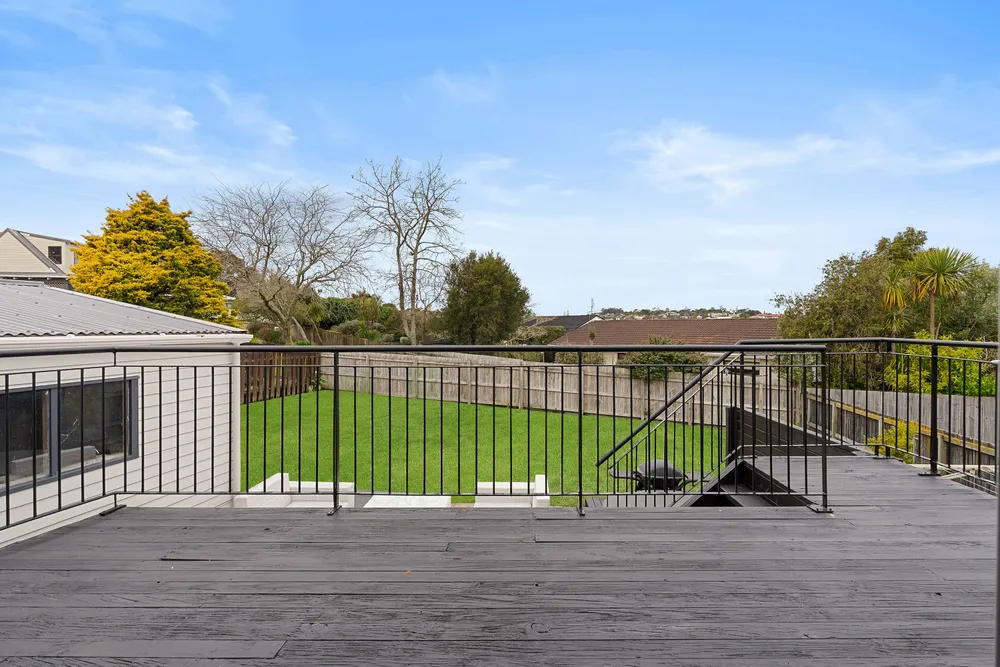 Photos of 28 Fairway Avenue