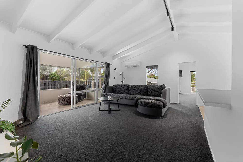 Photos of 28 Fairway Avenue