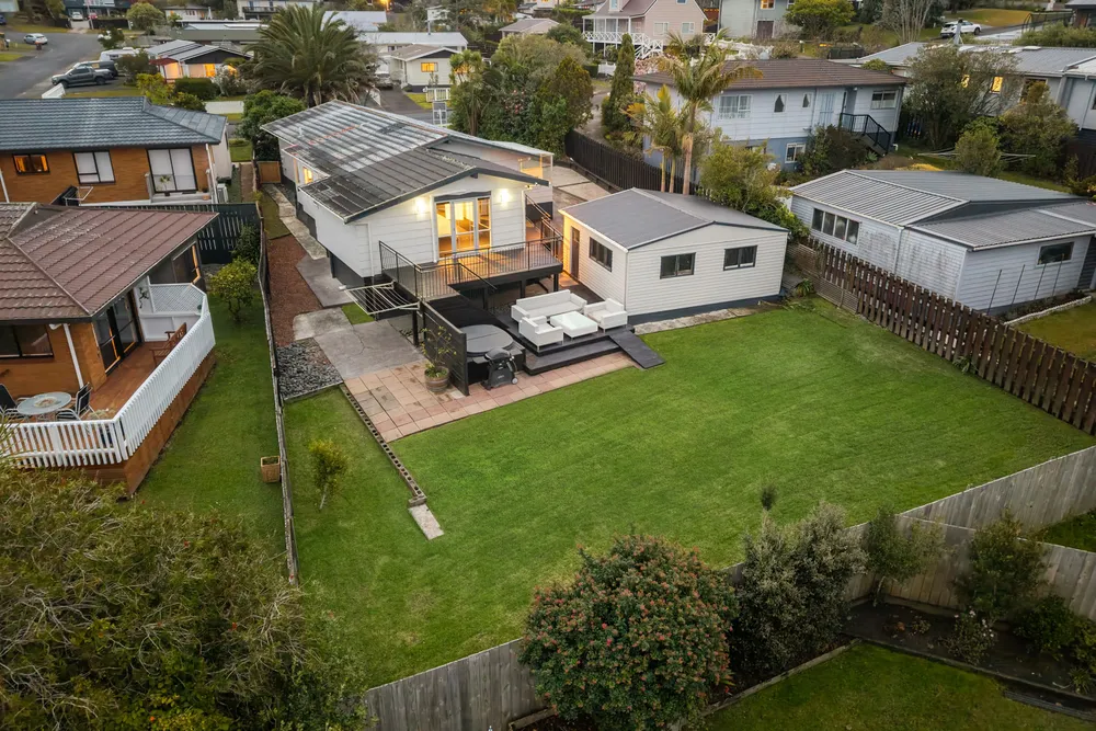 Photos of 28 Fairway Avenue