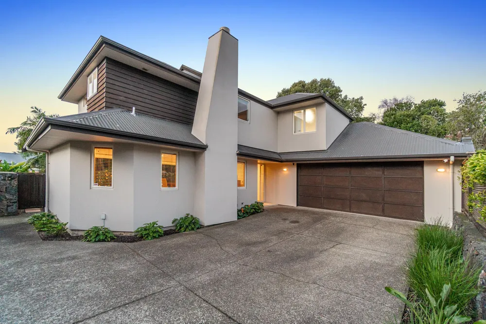 Photos of 116A Marsden Avenue
