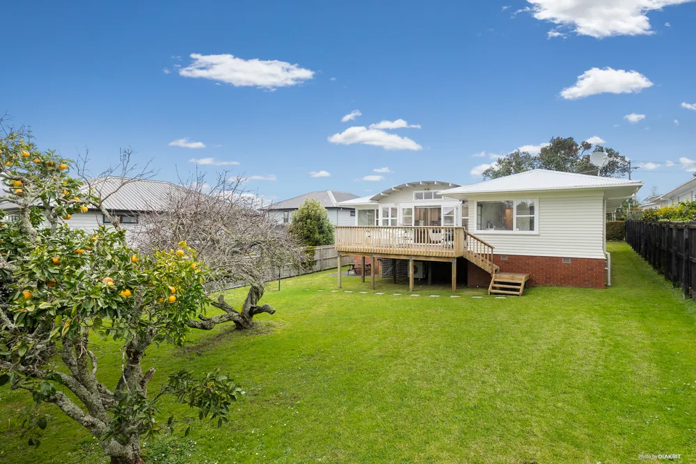 Photos of 18 Lisburn Avenue