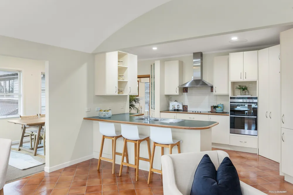 Photos of 18 Lisburn Avenue