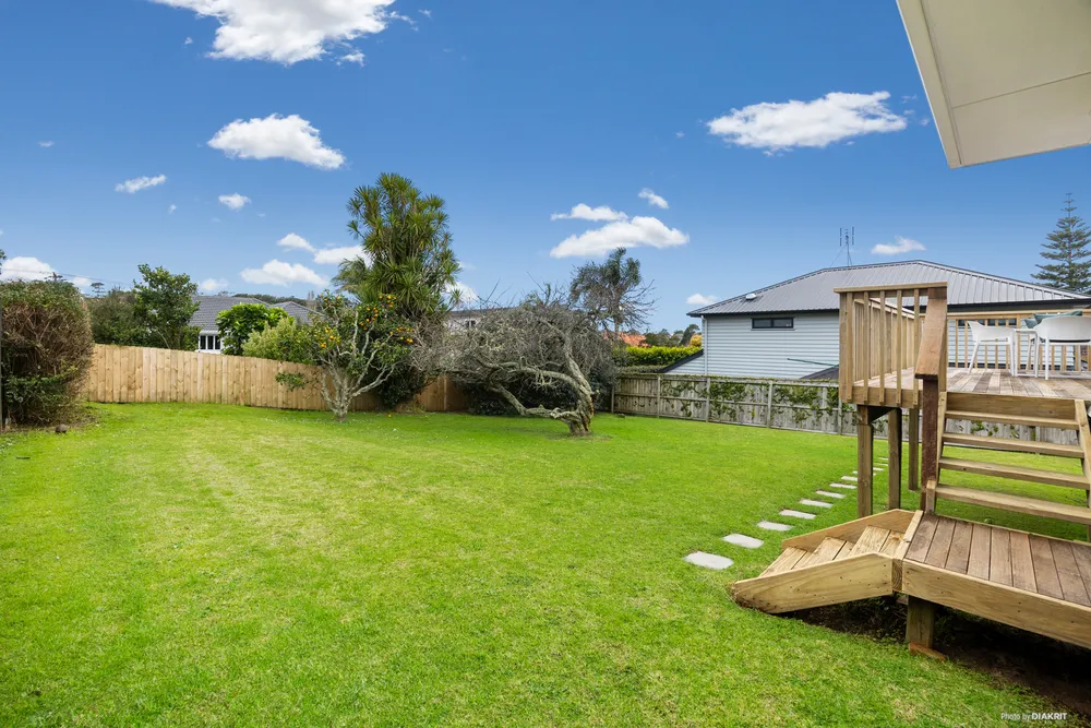 Photos of 18 Lisburn Avenue