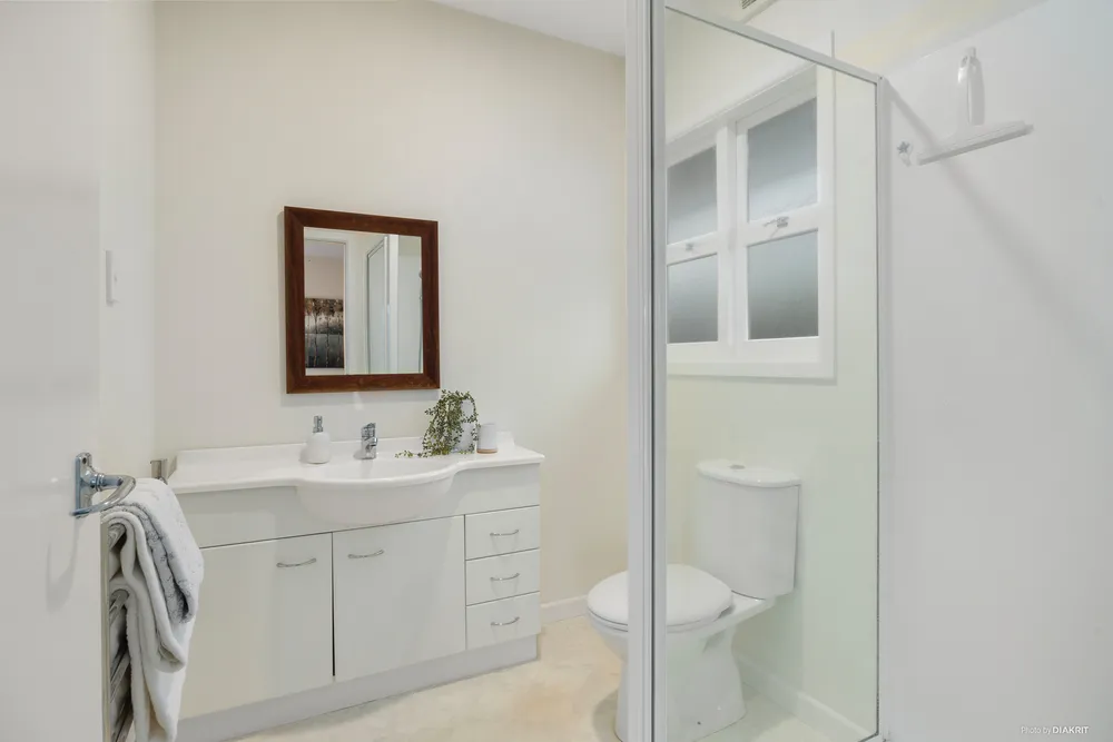 Photos of 18 Lisburn Avenue