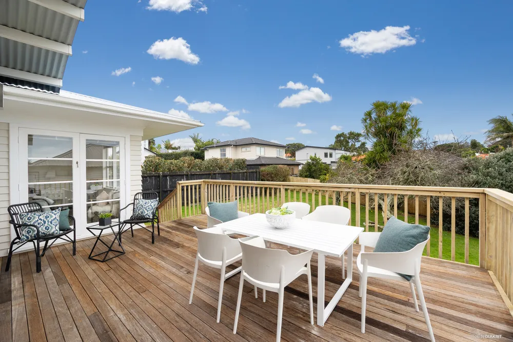 Photos of 18 Lisburn Avenue