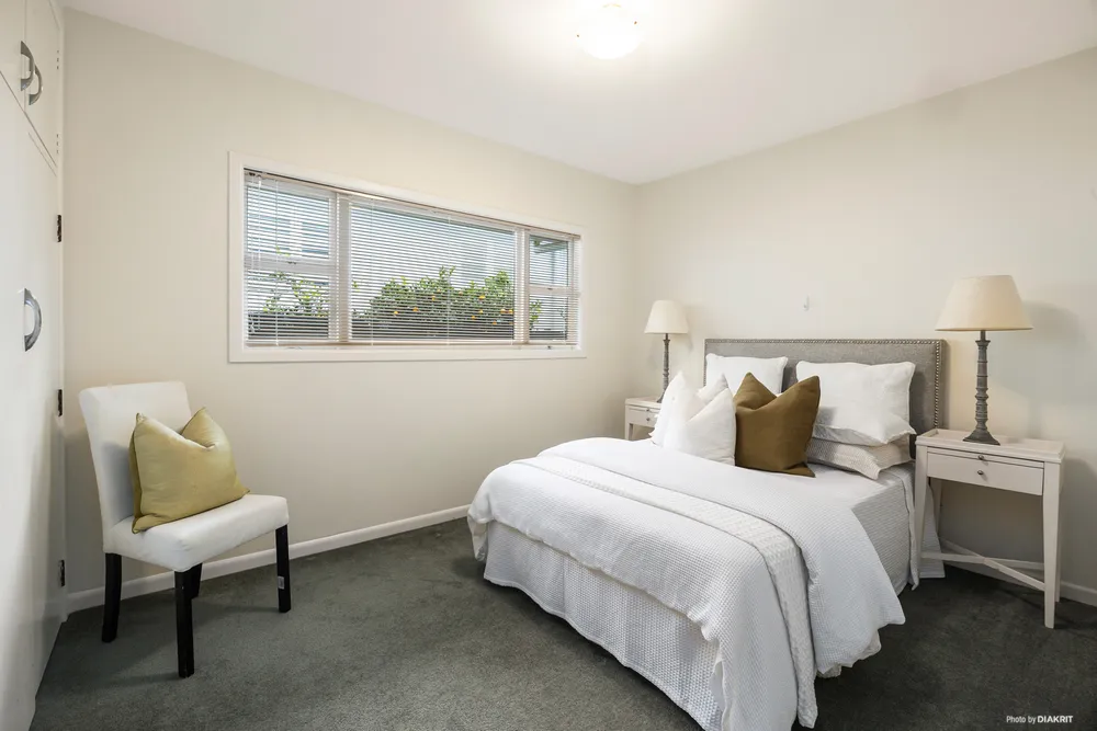 Photos of 18 Lisburn Avenue