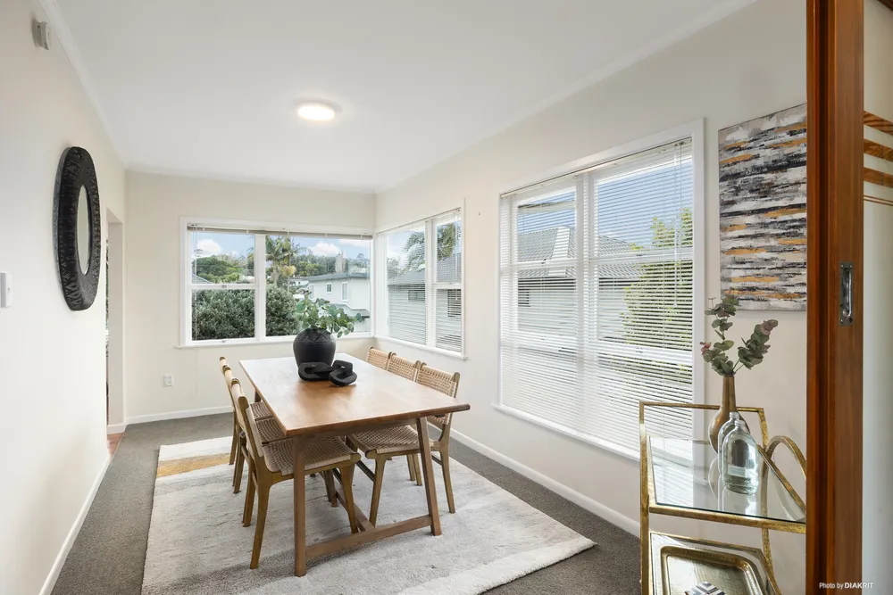 Photos of 18 Lisburn Avenue