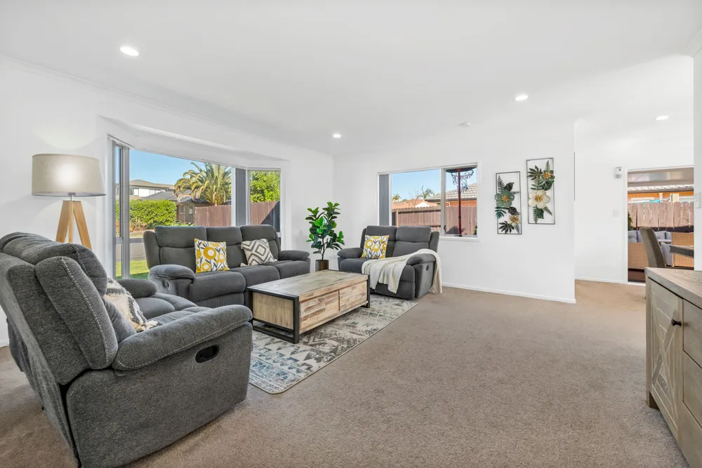 Photos of 27 Redcastle Drive