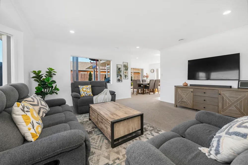 Photos of 27 Redcastle Drive