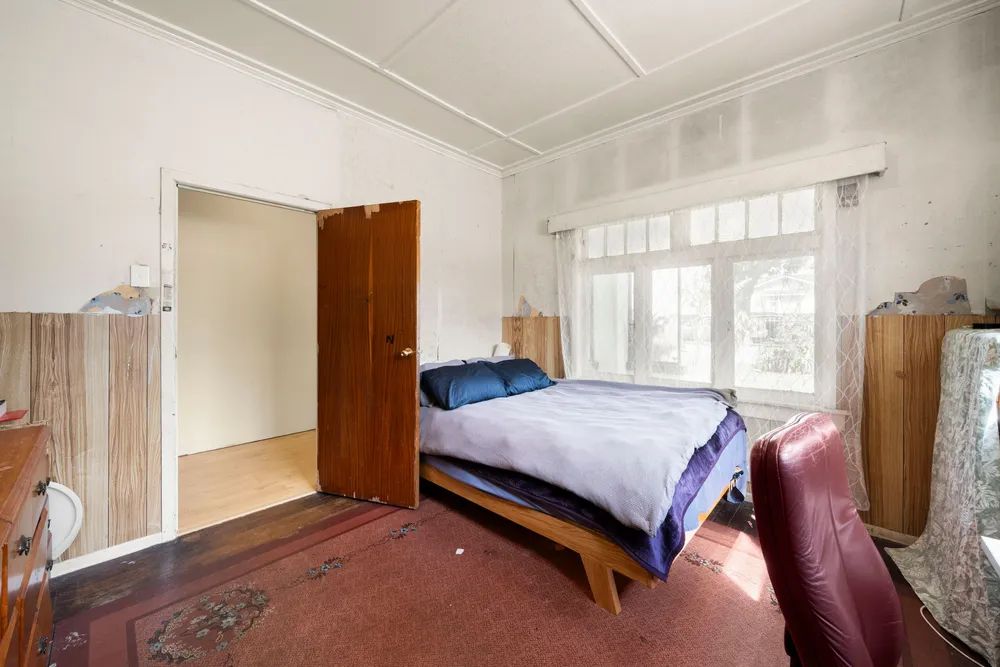 Photos of 18 Sturges Avenue
