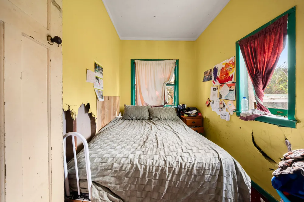 Photos of 18 Sturges Avenue
