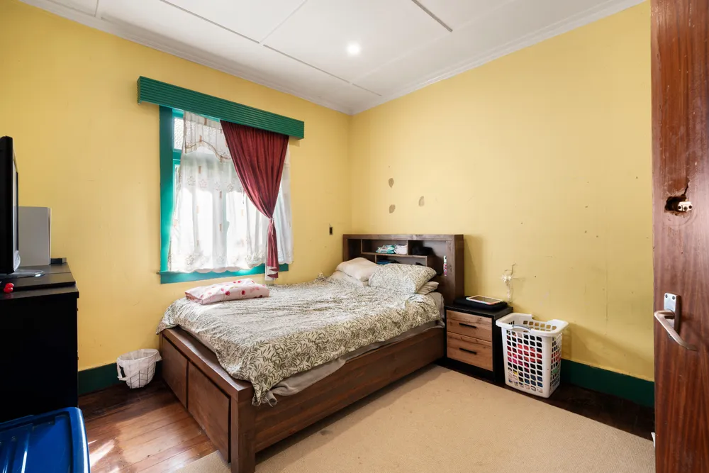 Photos of 18 Sturges Avenue