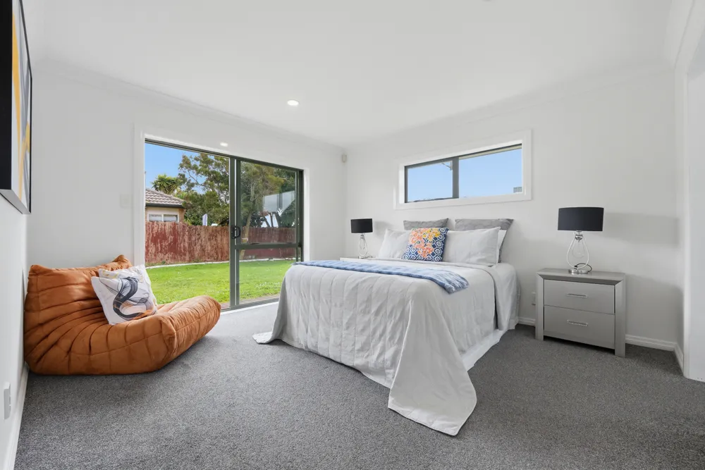 Photos of 18 Broadhurst Road