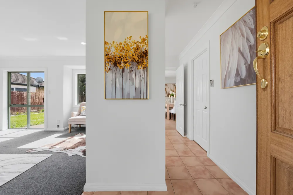 Photos of 18 Broadhurst Road