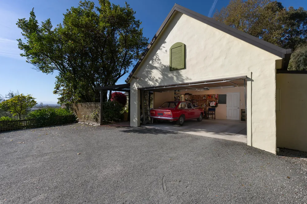 Photos of 101 Haycock Road