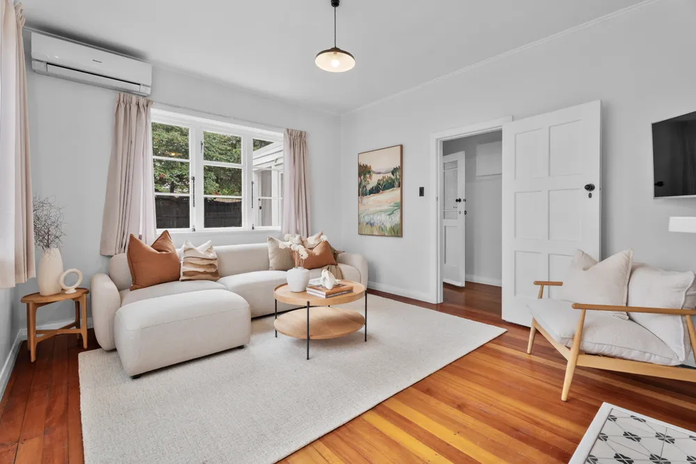 Photos of 567 Mount Albert Road