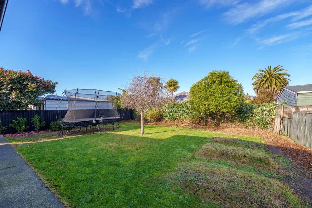 Photos of 16 Sylvia Street